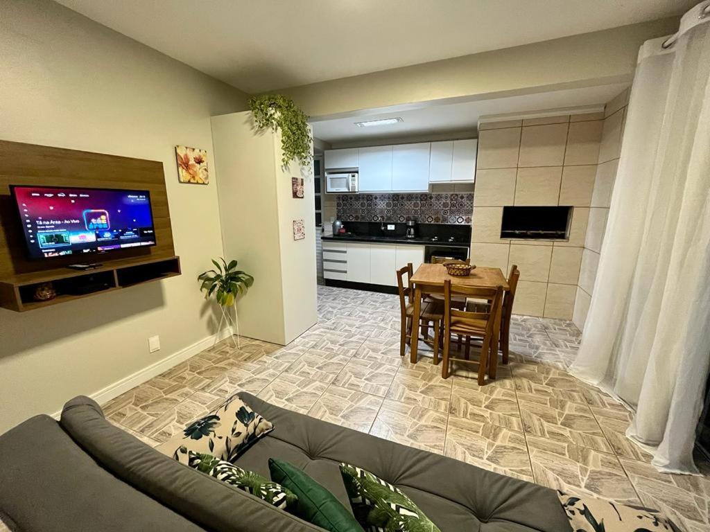 Residencial Bernardo, Meia Quadra Do Trapiche Florianópolis Extérieur photo
